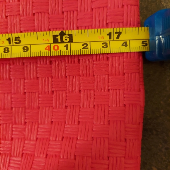 Bath and Body Works waffle style bag. Pink/orange in color NWT - Picture 9 of 9